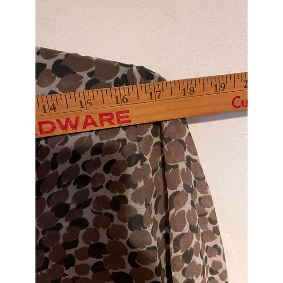 Banana Republic Cheetah Blouse Womens Medium 3/4 Sleeve Brown Print Career - Picture 3 of 9